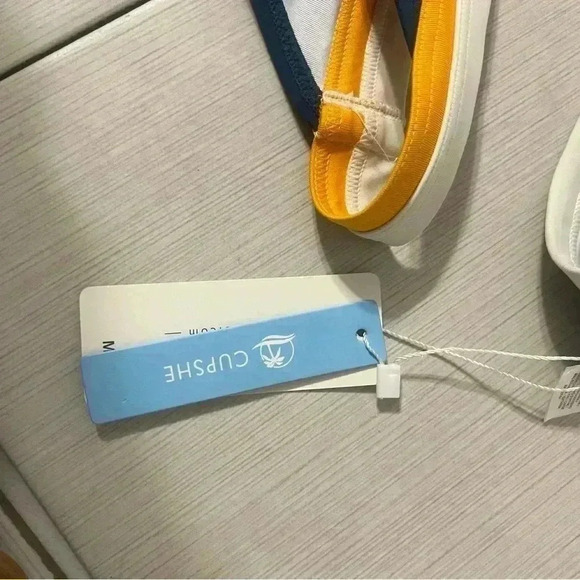 CUPSHE Plunge Neck Low Waist Bikini Set Medium NWT - Picture 7 of 13